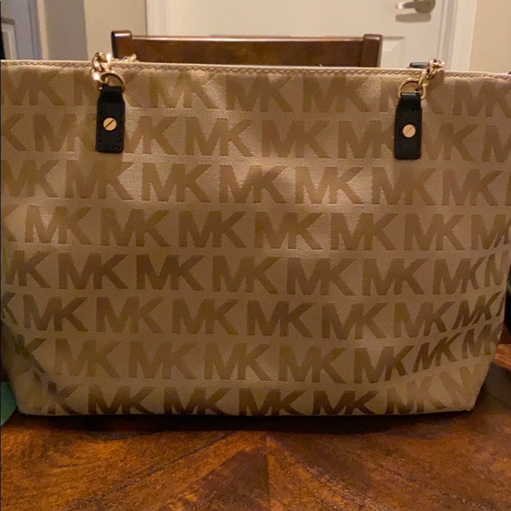 Michael Kors Signature Canvas Print Tote - image 1